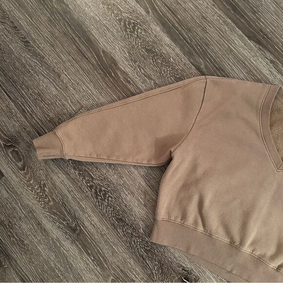Fundamental Coast V Neck Crop Sweatshirt - Picture 3 of 7